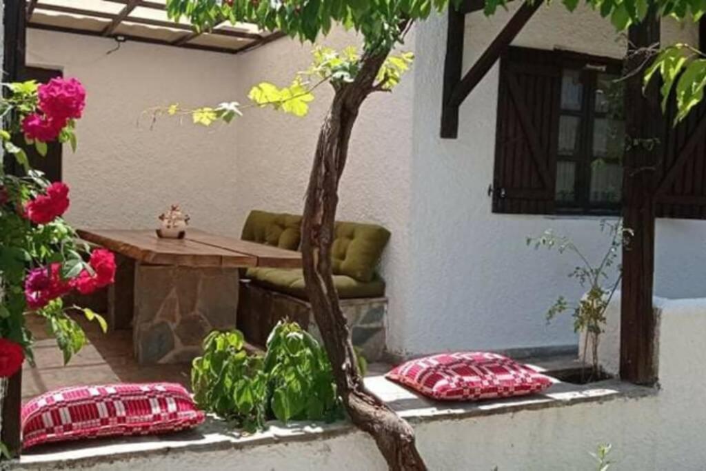 Αρχοντικο Στουσ Προποδεσ Του Ορουσ Διρφυσ Villa Loutsa  Kültér fotó